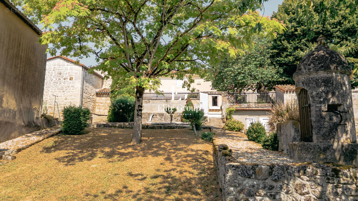 Maison à SIREUIL