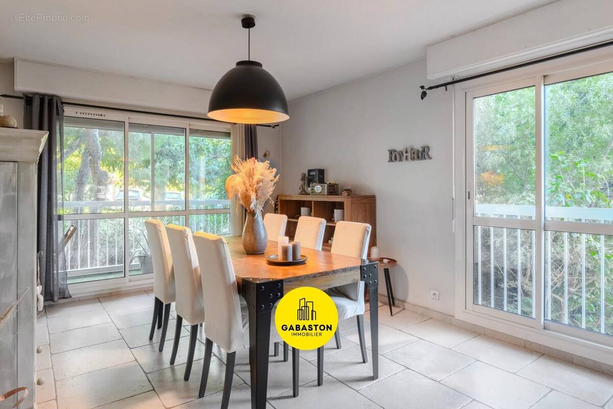 Appartement à MARSEILLE-10E