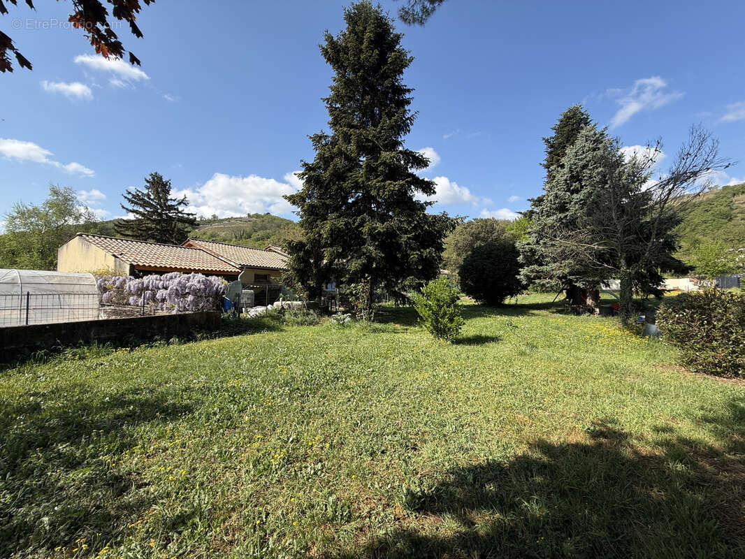 Maison à LIMONY