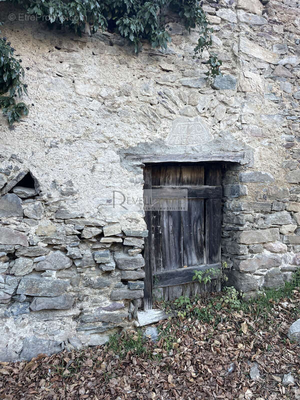 Grange 240m2 ROURE - photo 5