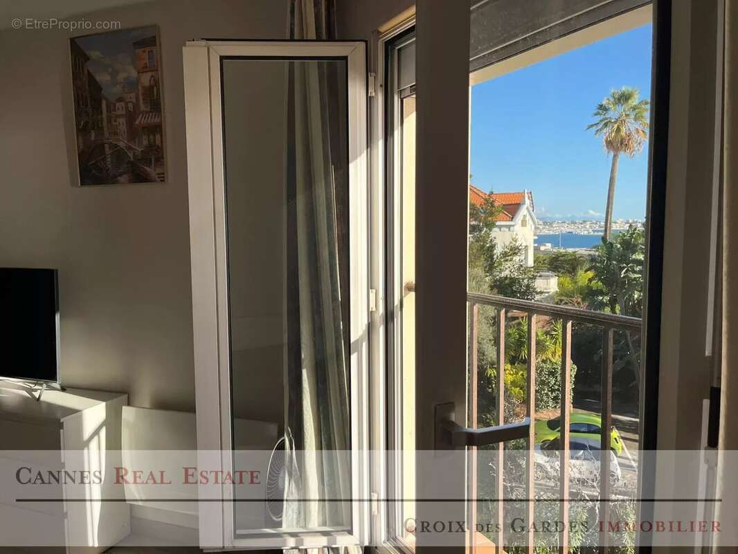 EXCLUSIVITÉ – Studio avec vue mer, piscine et accès privatif plage - photo 9