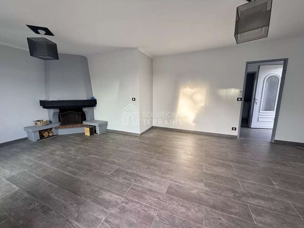 Maison à VILLERS-SOUS-SAINT-LEU