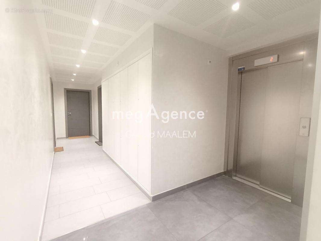 Appartement à FREJUS