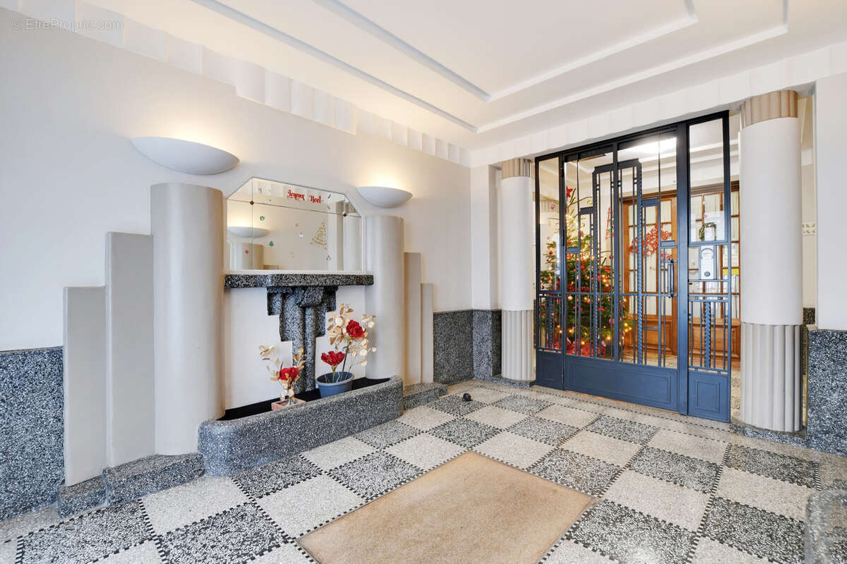 Appartement à PARIS-15E