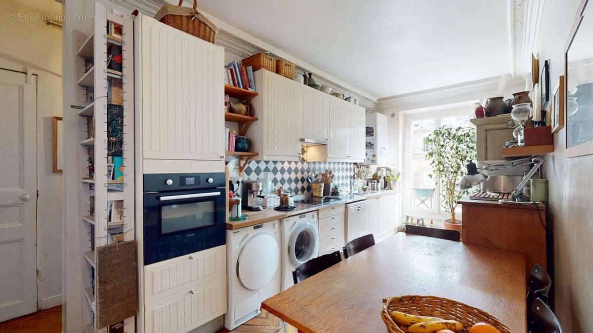Appartement à PARIS-9E
