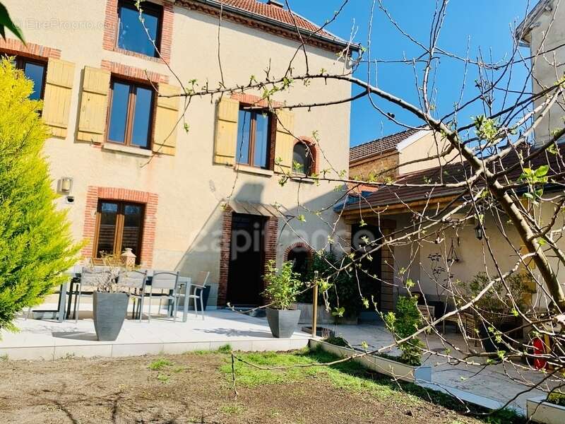 Maison à MAREUIL-SUR-AY