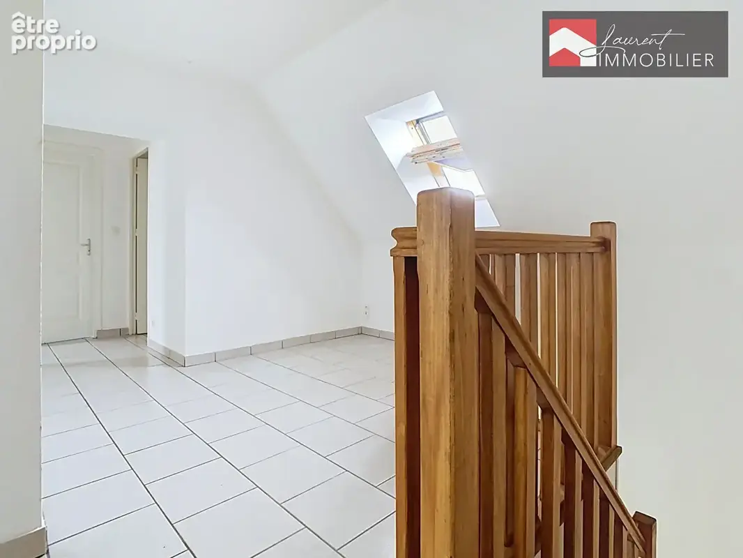 A SIMANDRE : Maison 5 pièces avec nombreuses dépendances - photo 9