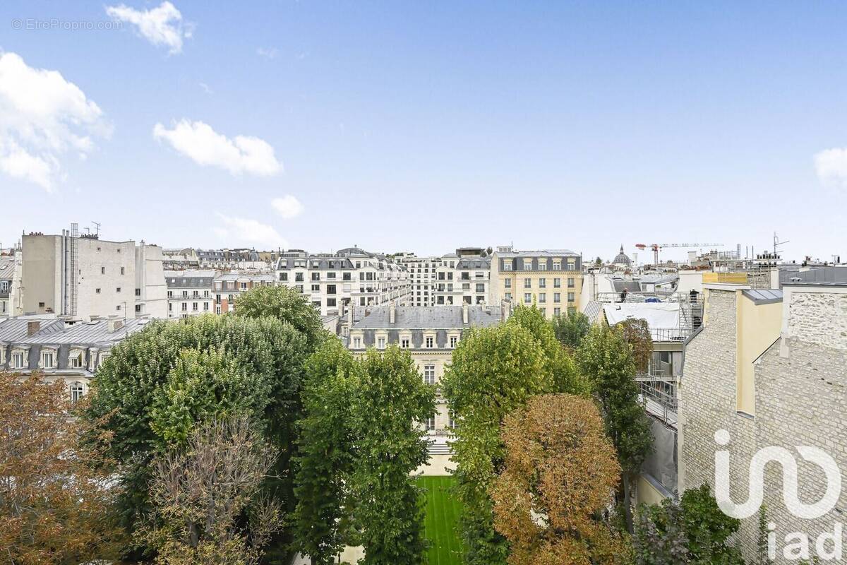 Photo 1 - Appartement à PARIS-8E