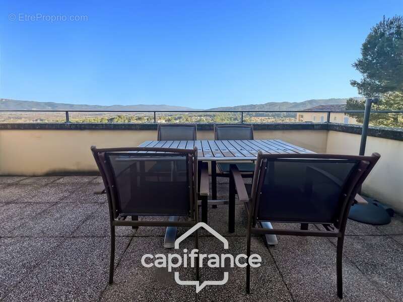 Appartement à MALLEMORT