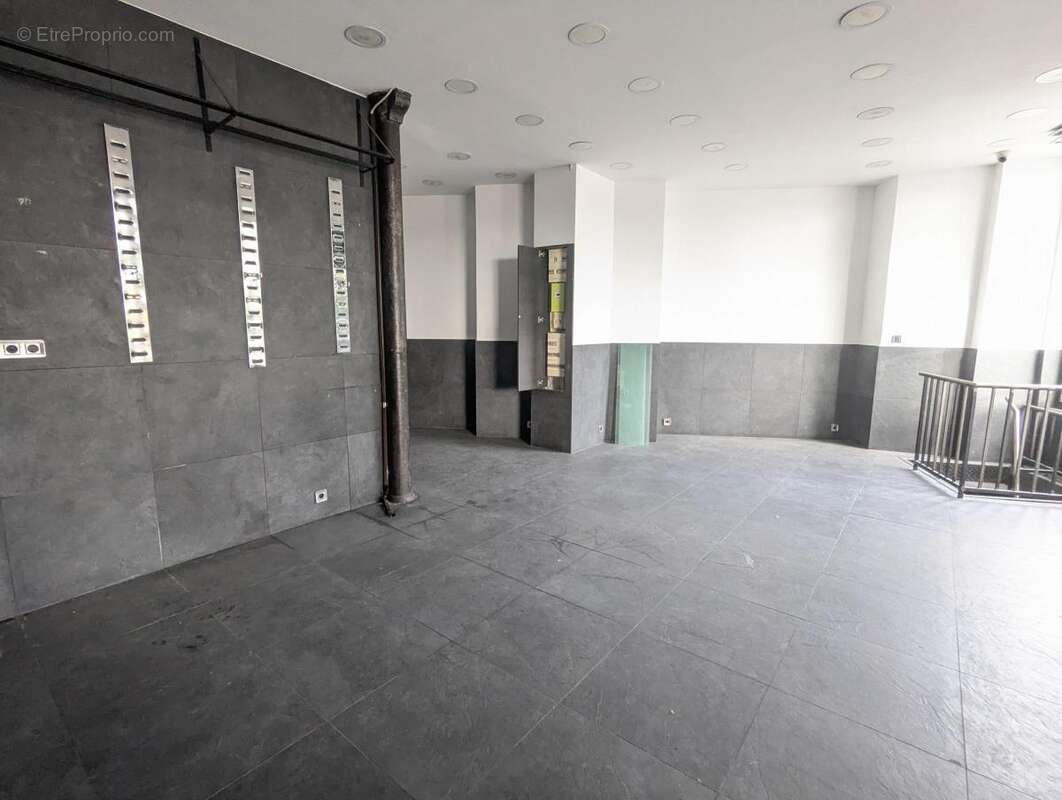 Commerce à PARIS-4E