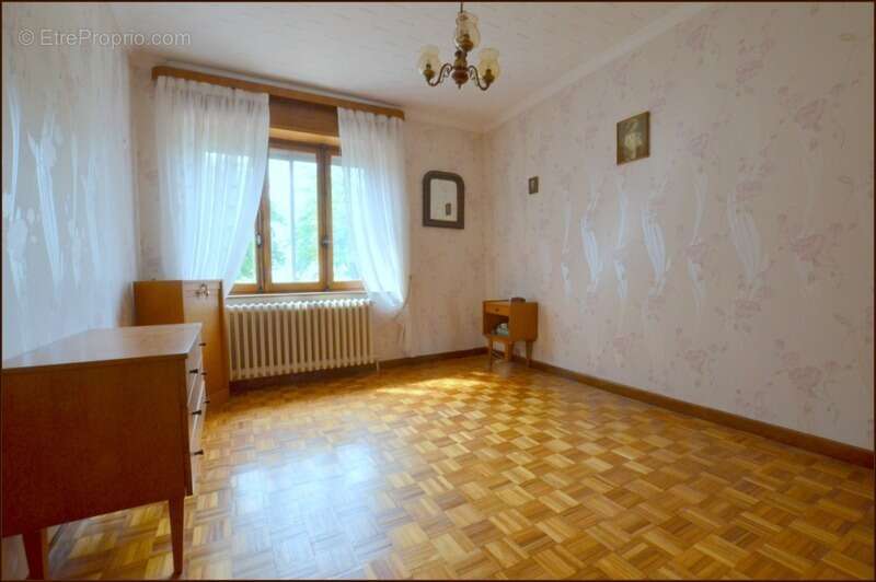 Maison à REZONVILLE