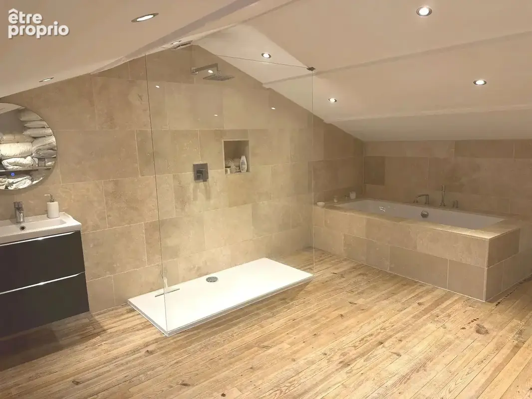 Maison rénovée avec 5 chambres plus un terrain à batir - photo 10