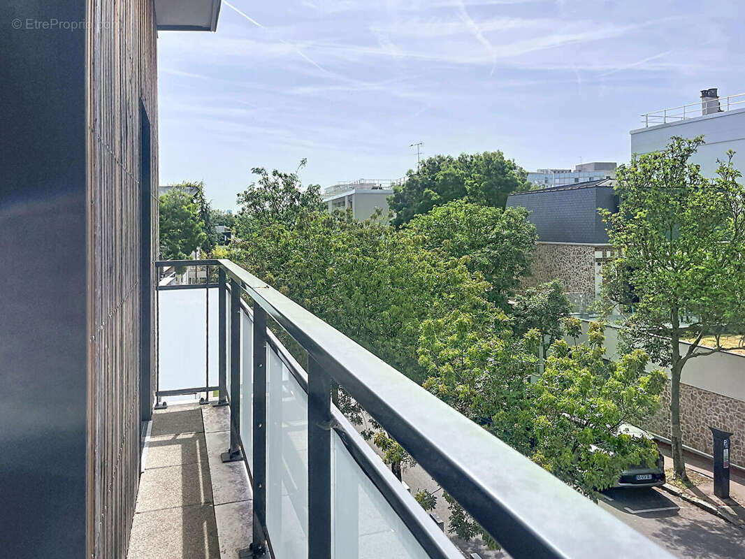 Maison à SURESNES