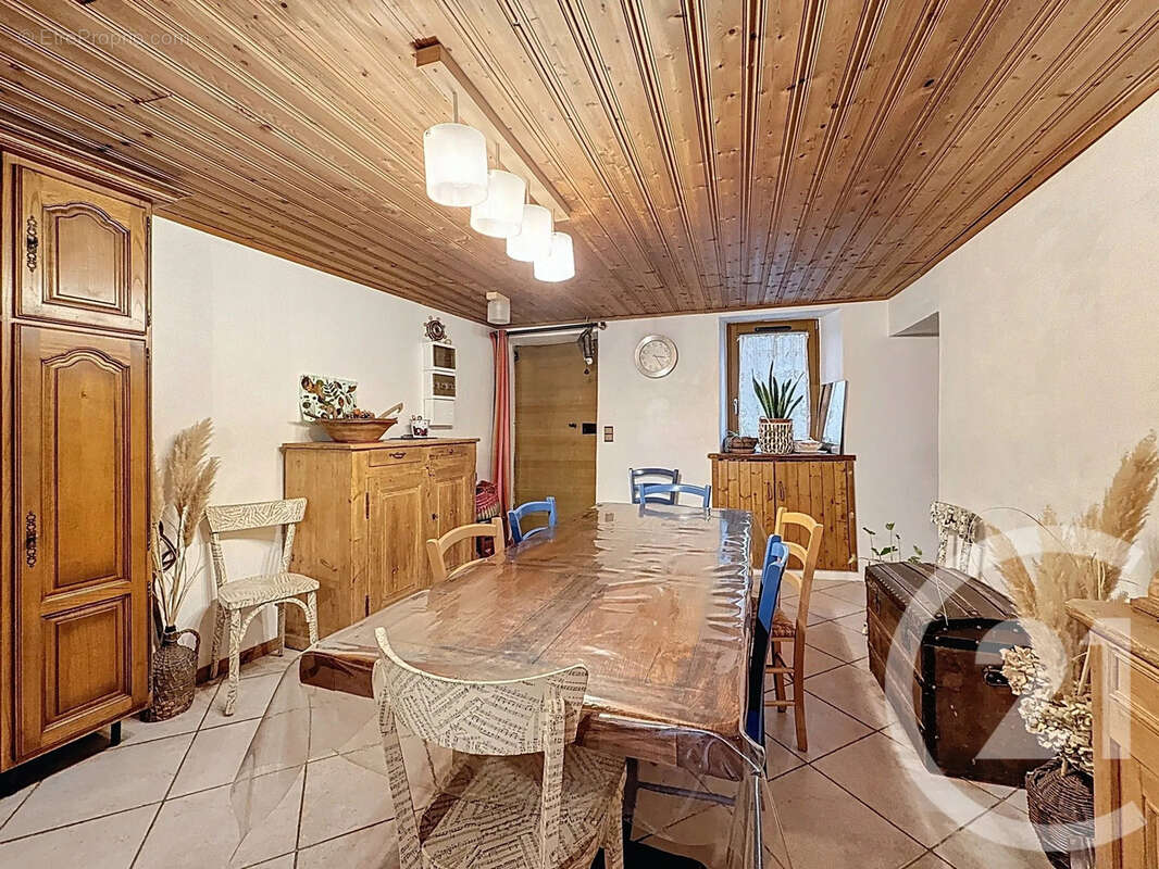 Appartement à TANINGES