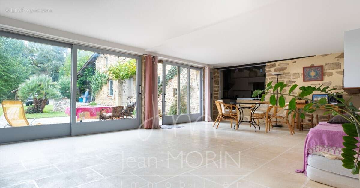 Maison à SAINT-BARDOUX