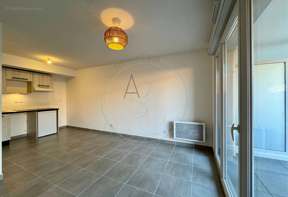 Appartement à COGOLIN
