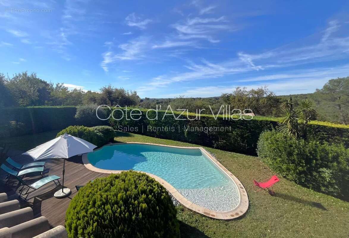 Maison à ROQUEFORT-LES-PINS