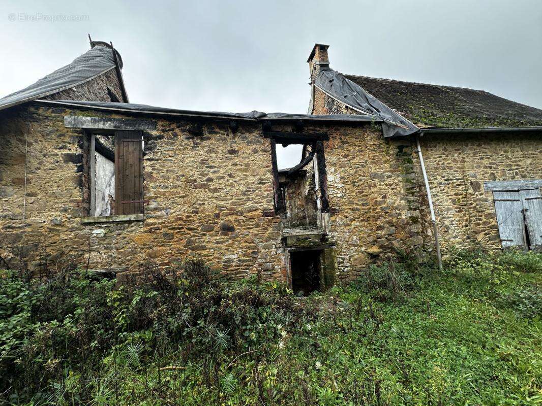 Maison à MEUZAC
