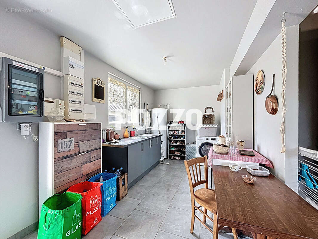 A Vendre - Cuves - Maison 6 pièce(s) 215 m² - photo 15