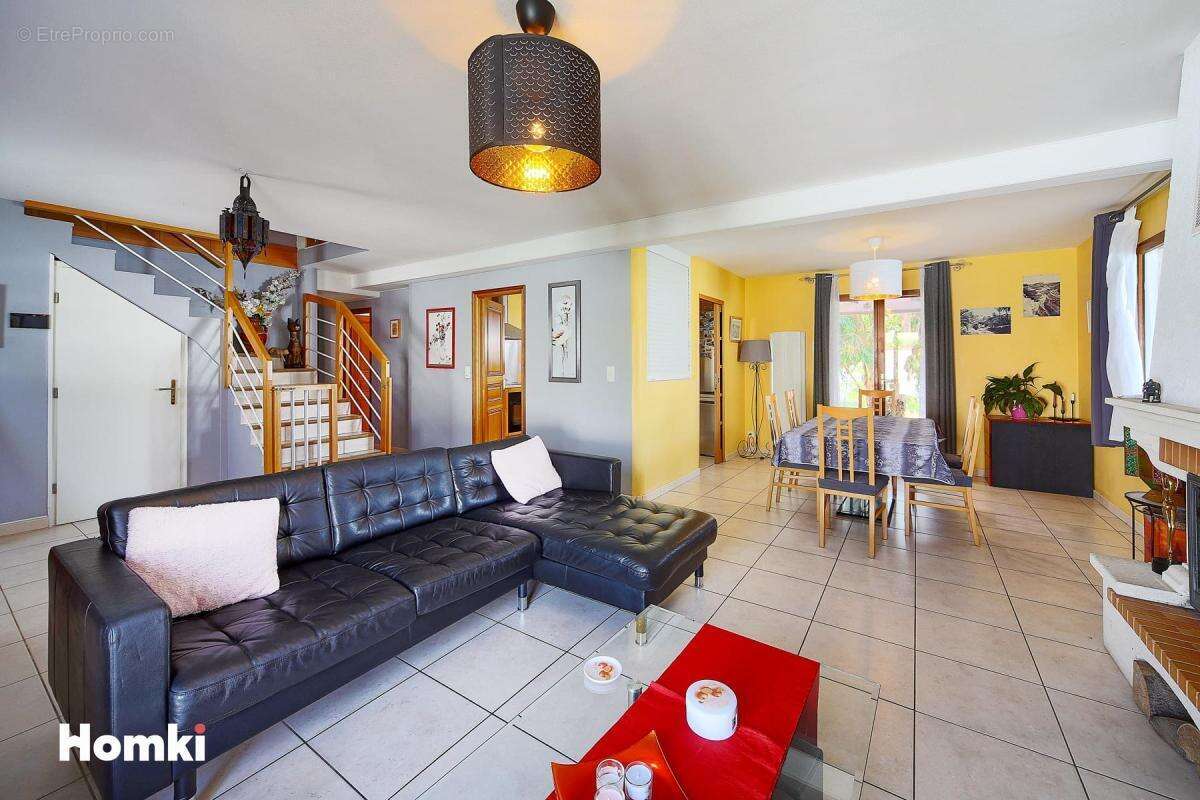 Maison/Villa T7 de 172 m2 à La Magdelaine-sur-Tarn 31340 - photo 2