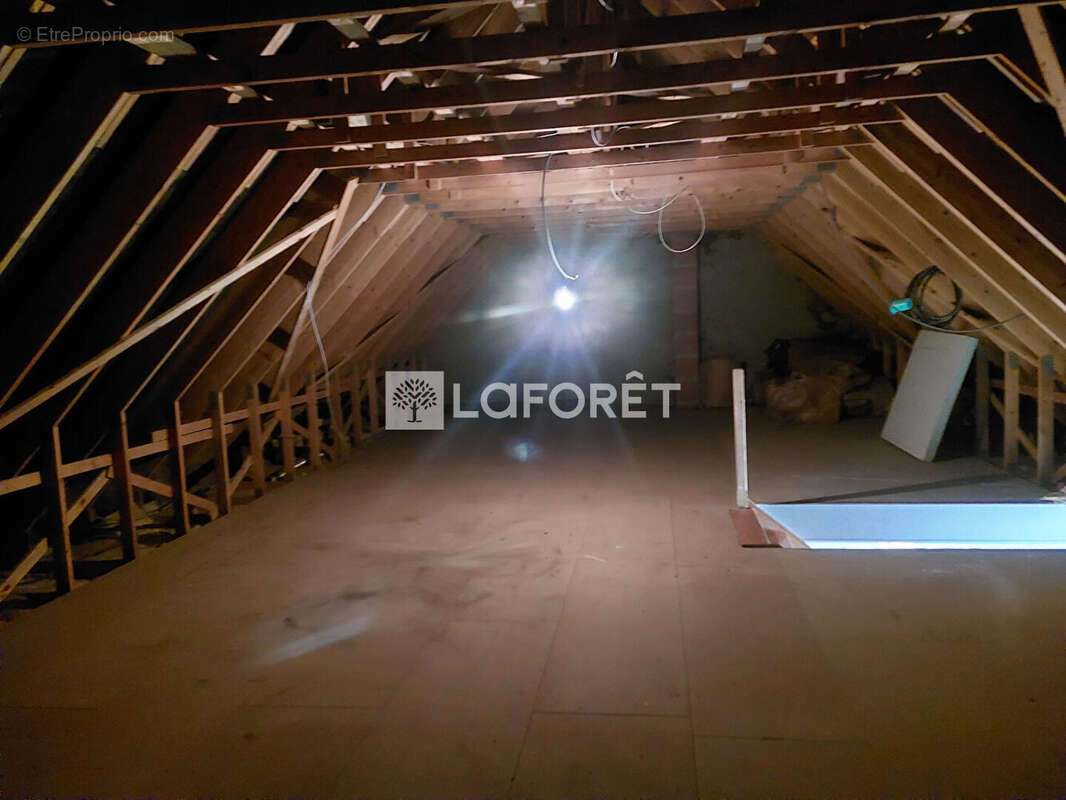 Maison Fontaine L Etalon 4 pièce(s) 105 m2 - photo 11