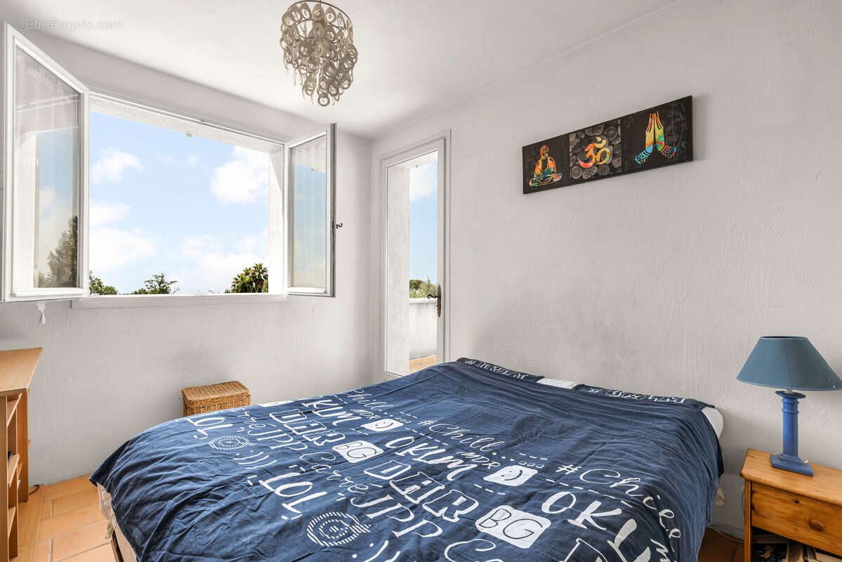 Tourrettes-sur-Loup   Maison familiale avec piscine, vue mer et village - photo 18