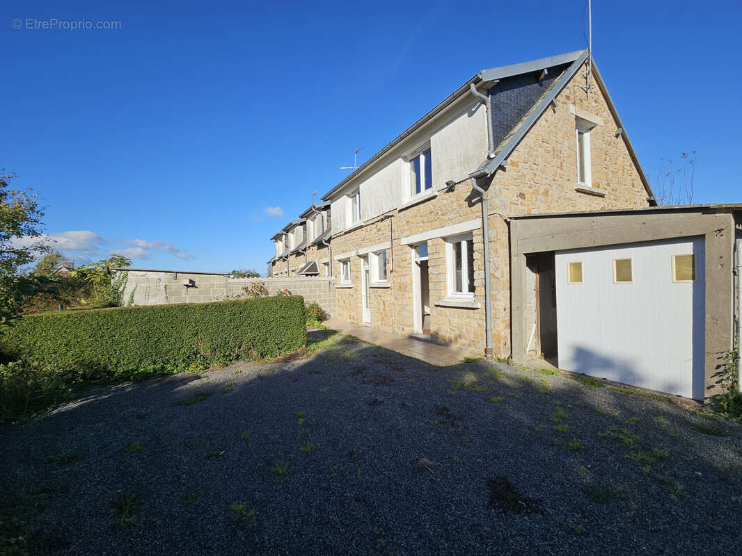 Maison à SAINT-DENIS-LE-GAST