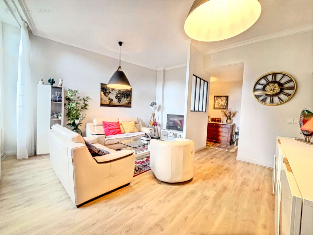 Appartement à AIX-LES-BAINS
