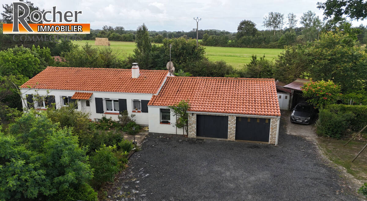Maison à COMMEQUIERS