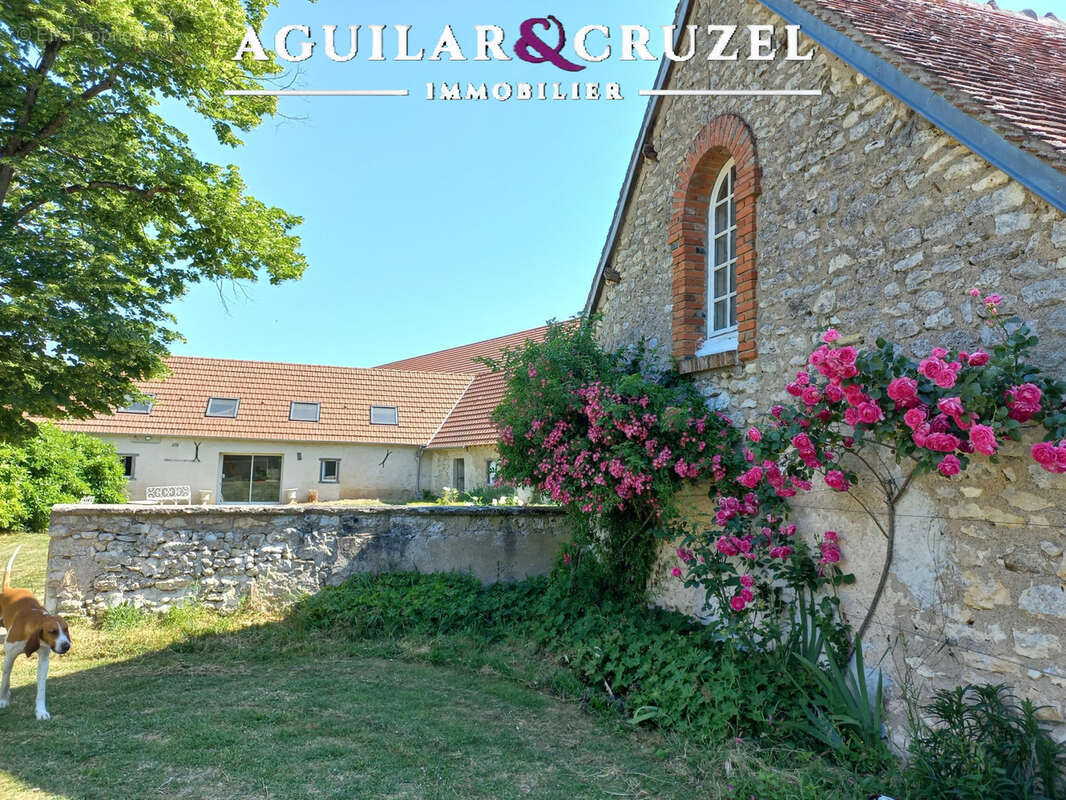 Maison à SAINTE-THORETTE