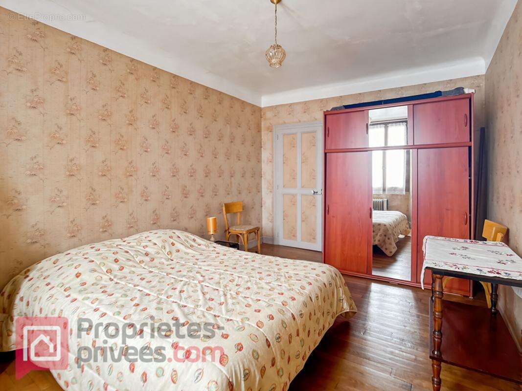 Maison à MONTIGNY-LA-RESLE