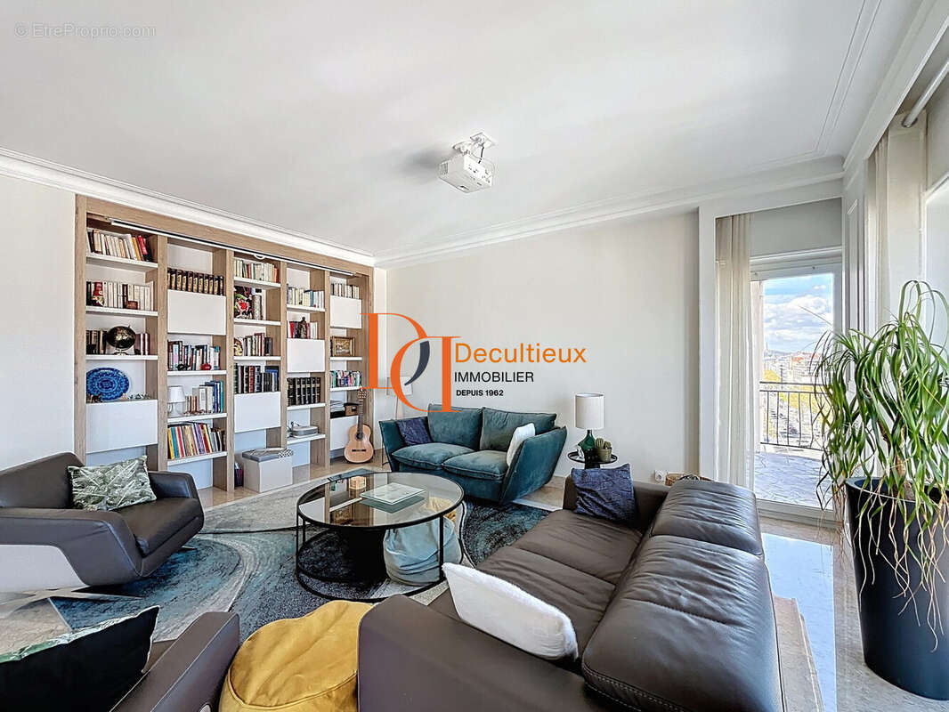 Appartement à LYON-8E