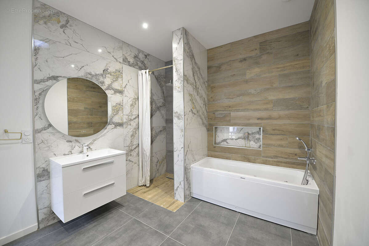 Maison à MONTREUIL-JUIGNE