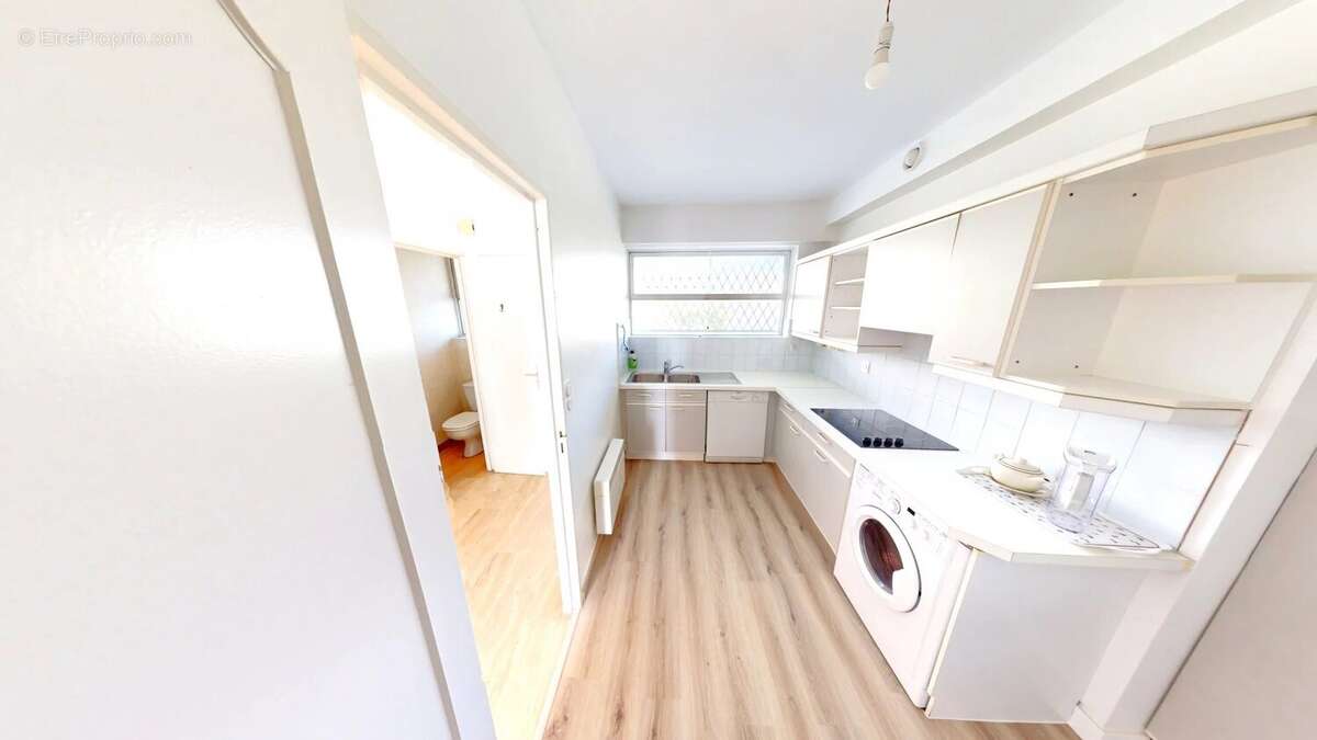 Appartement à VILLENEUVE-LOUBET