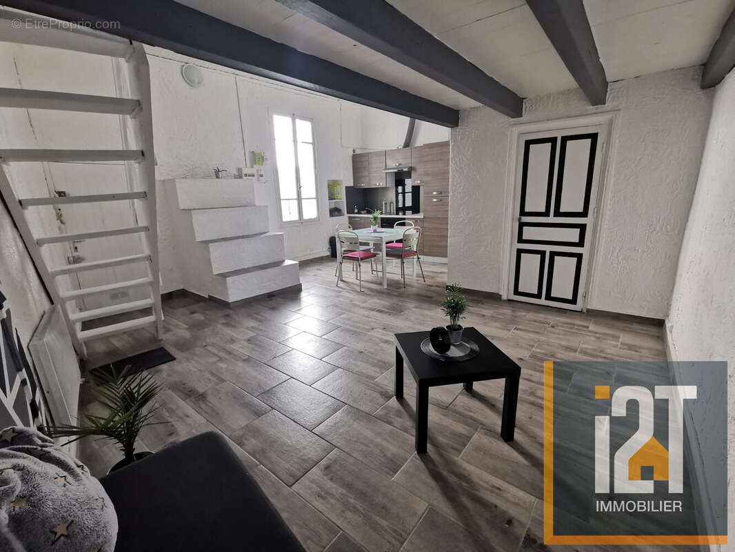 Appartement à NIMES