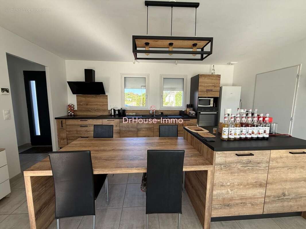 Maison à SAINT-SULPICE-ET-CAMEYRAC