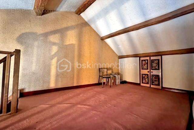 Maison à OLLAINVILLE