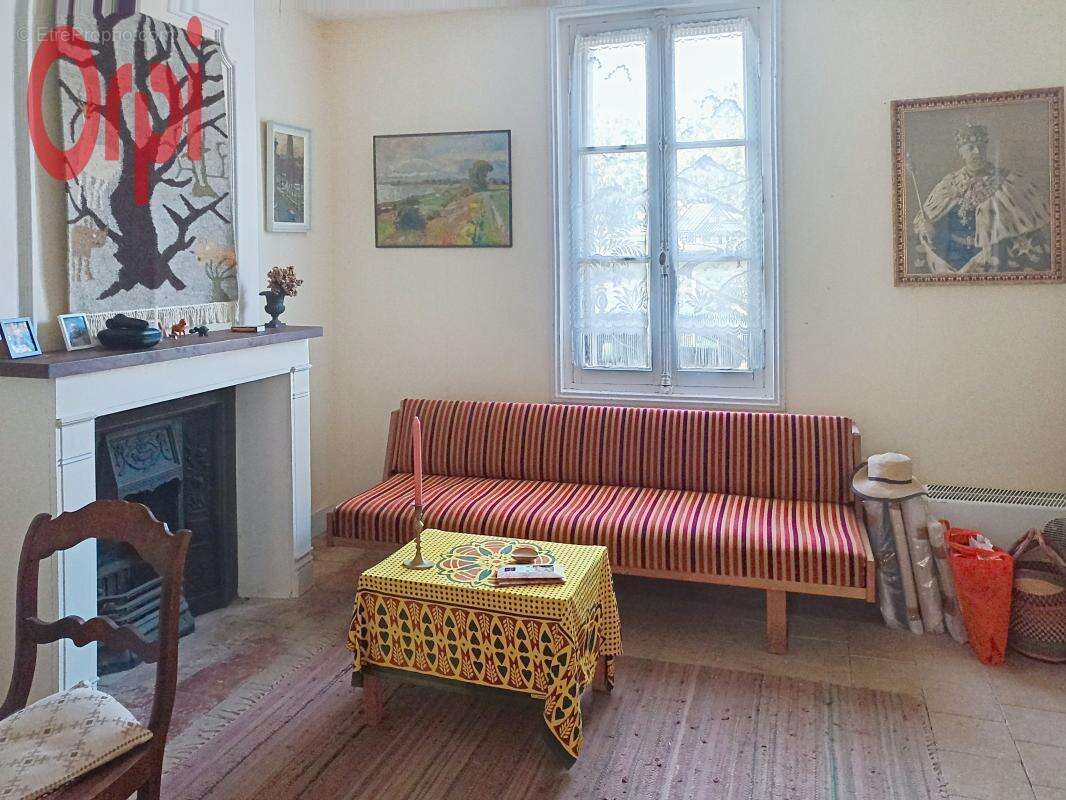 Maison à VILLECHAUVE