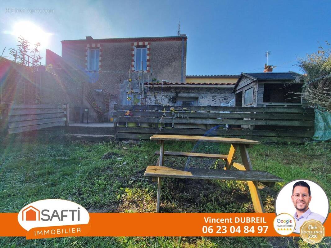 Photo 1 - Maison à SAINT-JULIEN-DE-CONCELLES