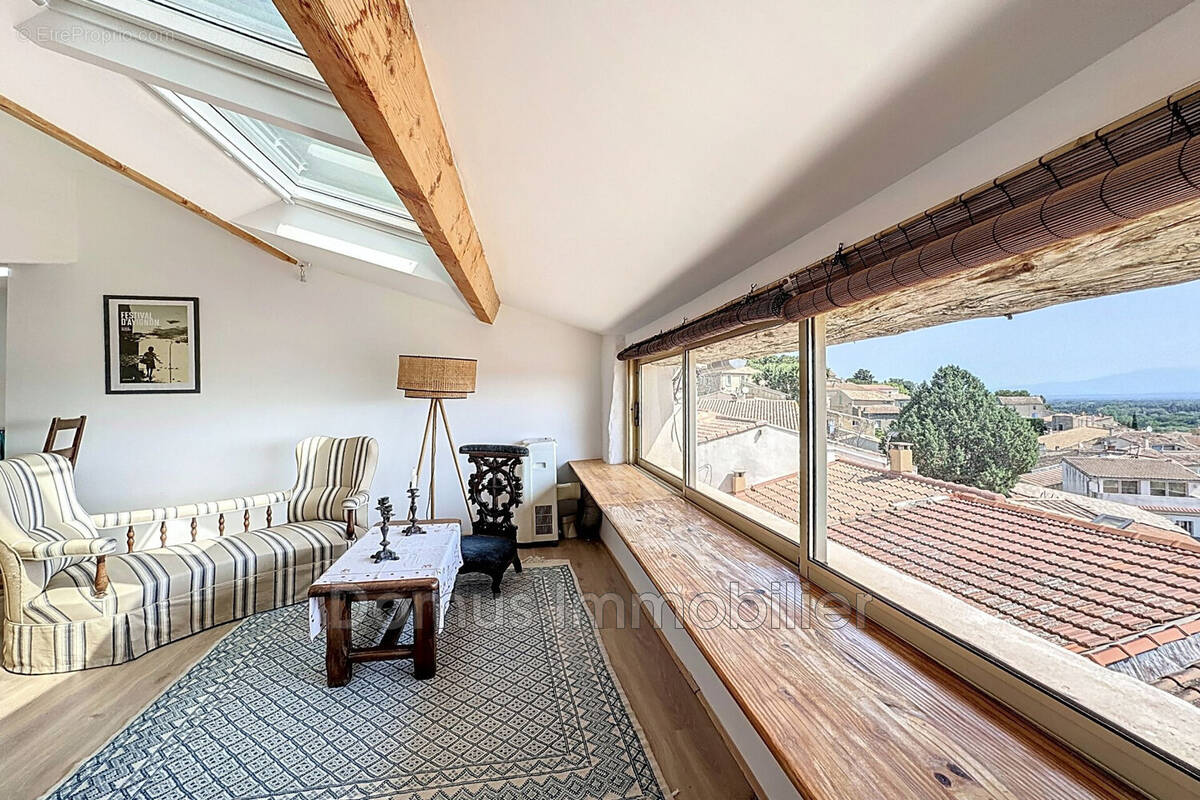 Maison à CHATEAUNEUF-DE-GADAGNE