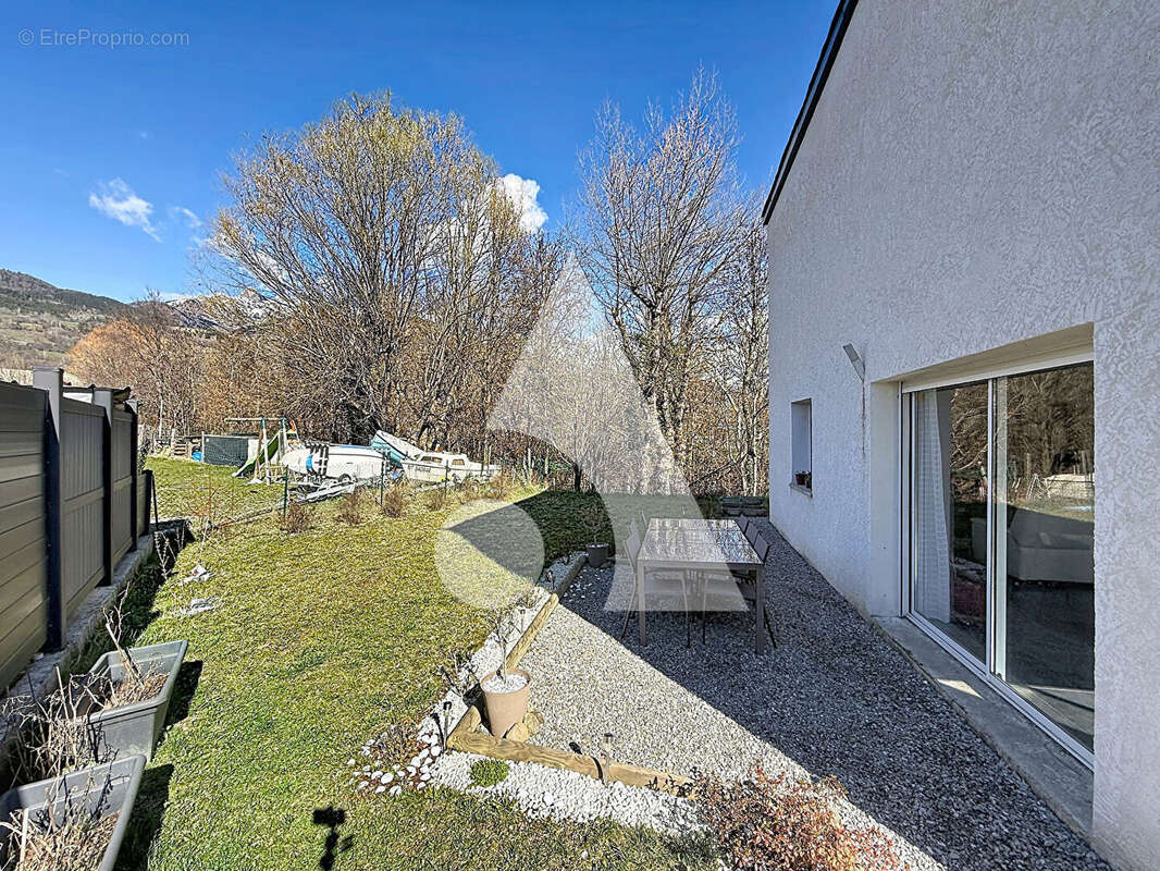 Maison à LA BATIE-NEUVE