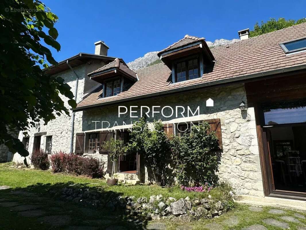 COUP DE CŒUR : Maison en pierre d'environ 170 m² - photo 15