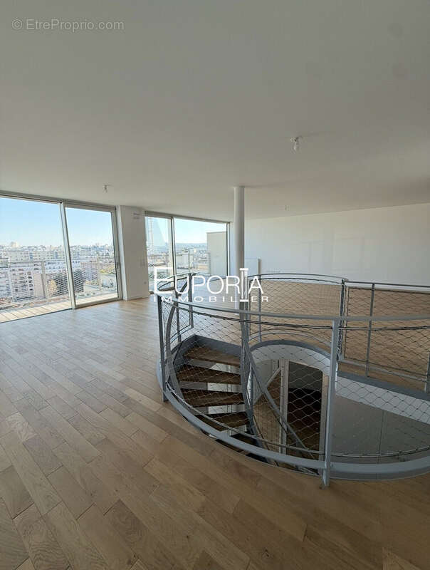 Appartement à PARIS-15E