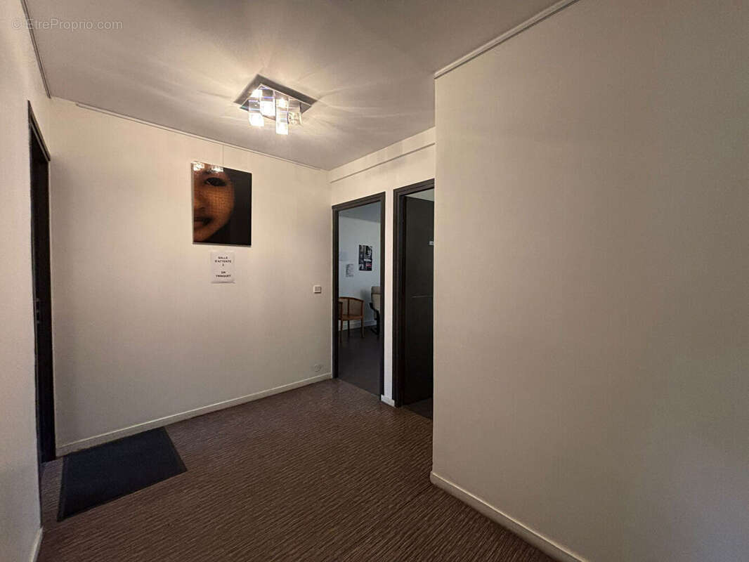 Commerce à ENGHIEN-LES-BAINS