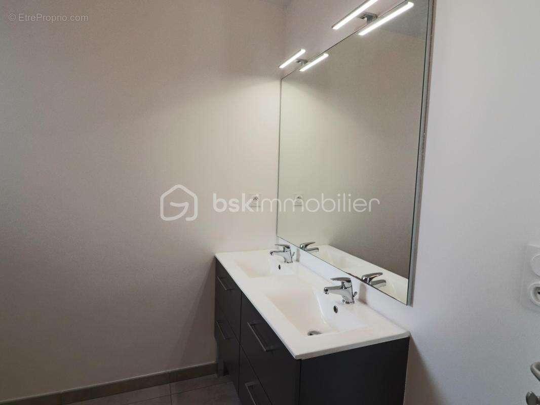 Maison de plain-pied 97 m² – À deux pas du centre et des commodités - photo 9