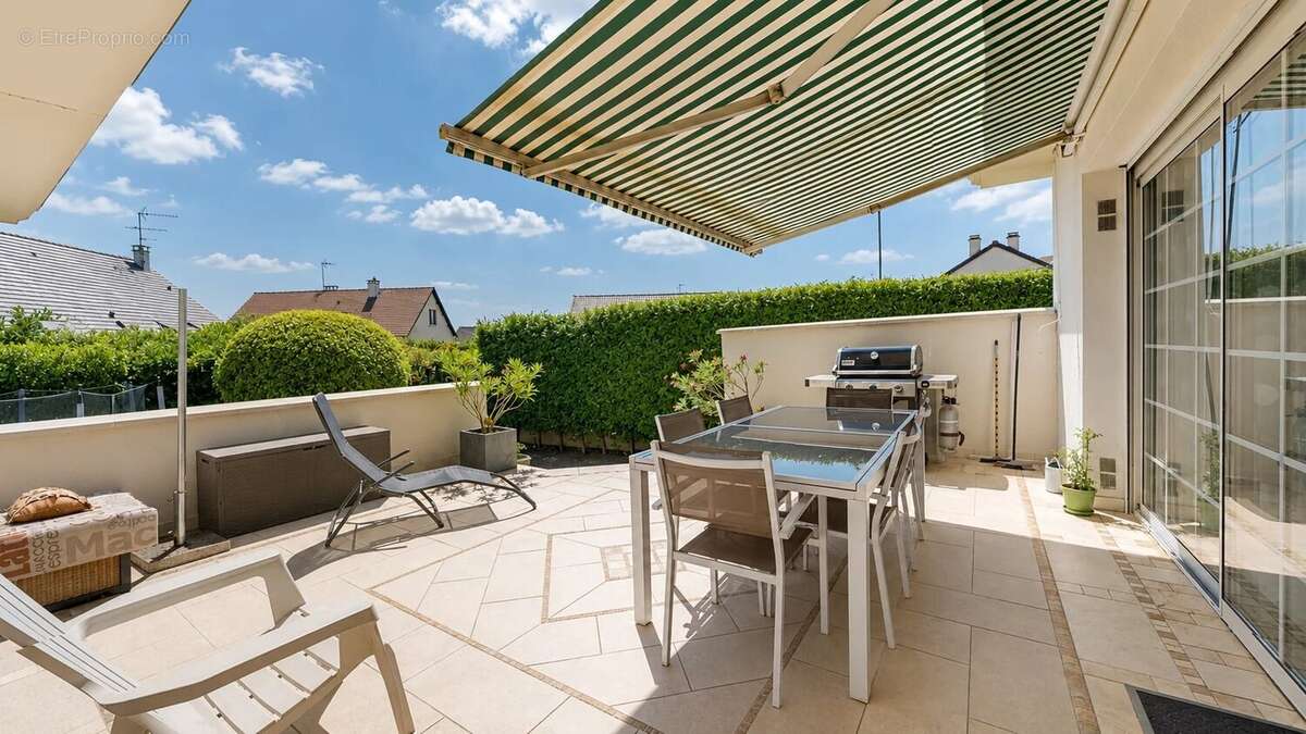 Maison 255 m² à Courtry  - photo 8