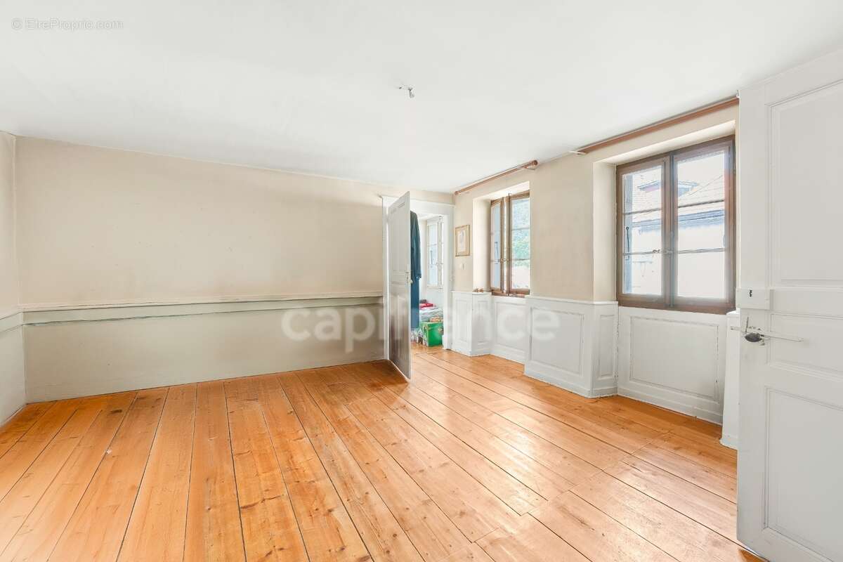Maison à vendre 10 pièces GEX (01) - photo 29