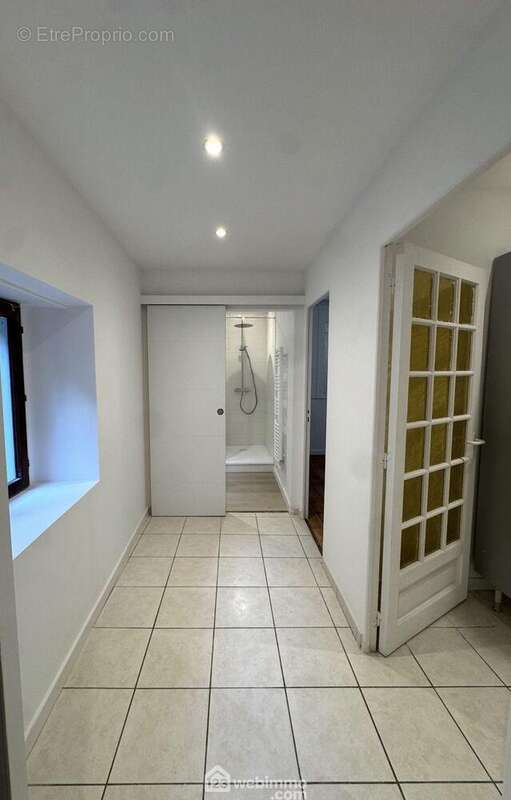 A la suite ... un espace pouvant faire office de bureau - Appartement à LAON