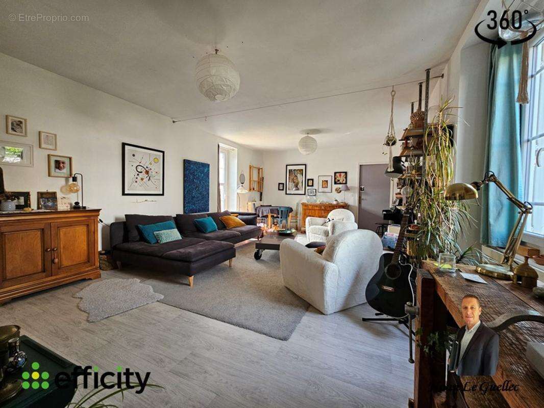 Maison à LA CHAPELLE-DES-FOUGERETZ