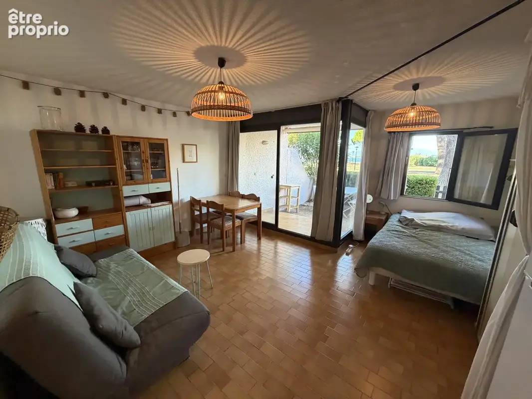 Rare et prisé   Studio cabine en RDC avec grande terrasse de 20 m2 (Vue parc, lac et montagne) - photo 6